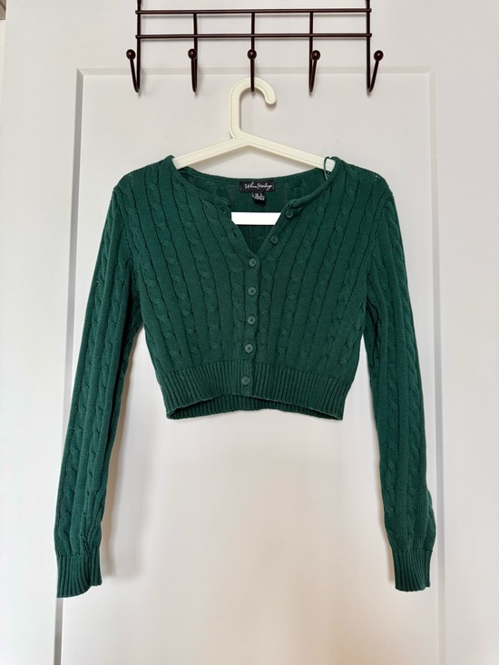 Urban Heritage Sweaters - Urban Heritage Dark Green Cable-Knit Cropped Cardigan